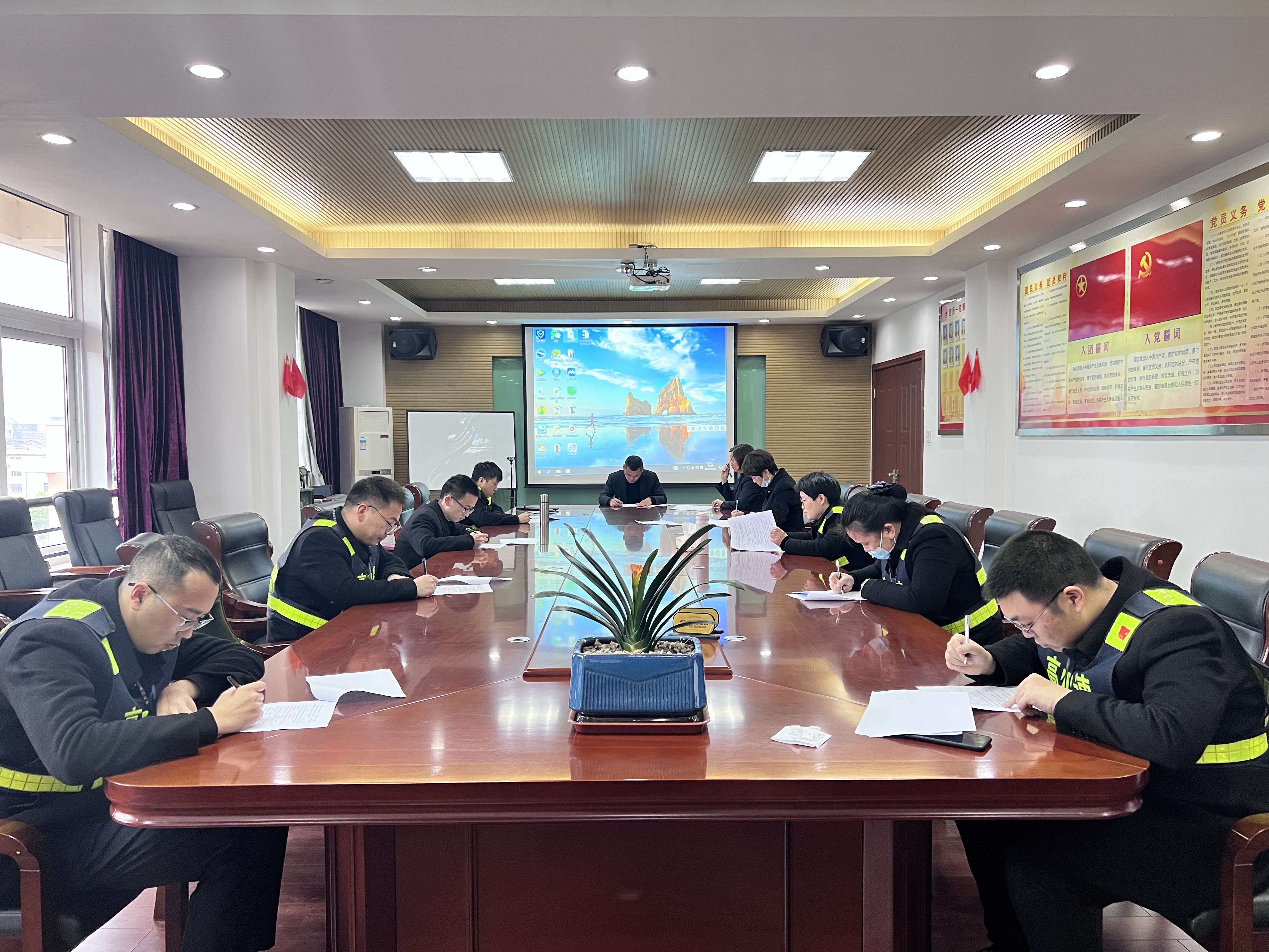 1681238137569408.jpg 0230404 圖為業務考試現場  袁莉攝 (5).jpg